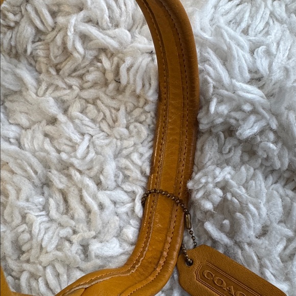 Coach Mini Yellow Ergo - Picture 7 of 10